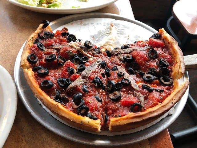 Zachary's Chicago Pizza