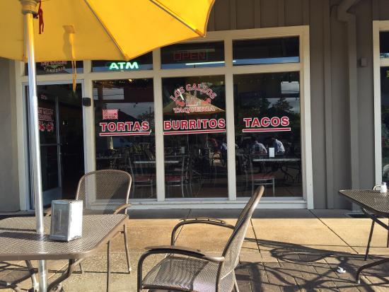 Los Gallos Taqueria