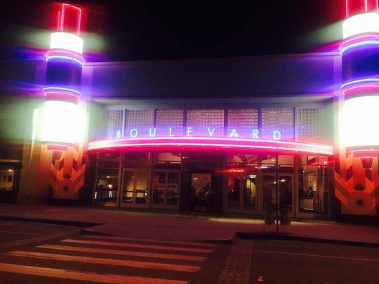 Boulevard 14 Cinemas