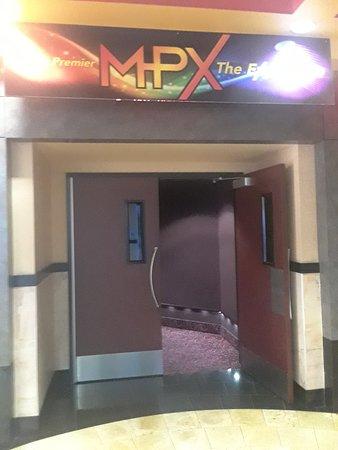 Maya Cinemas Bakersfield 16