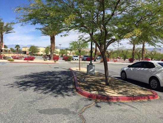 Regal Cinemas Rancho Mirage Stadium 16