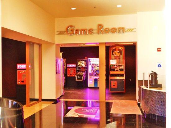Cinemark Century the River