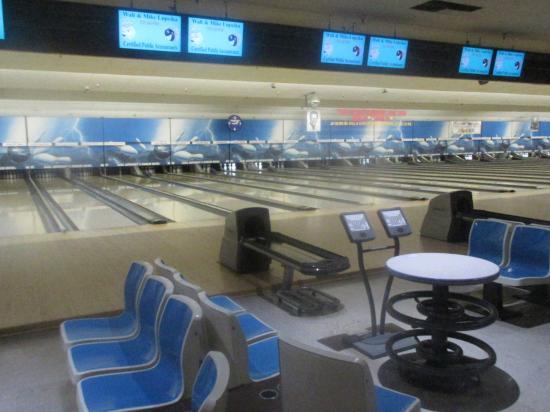 Earl Anthony's Dublin Bowl