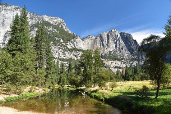 Yosemite Valley Loop Trail