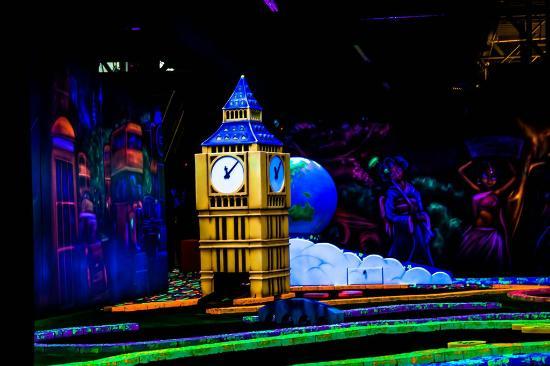 Glo Mini Golf