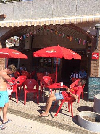 Los Arcos Sport Bar