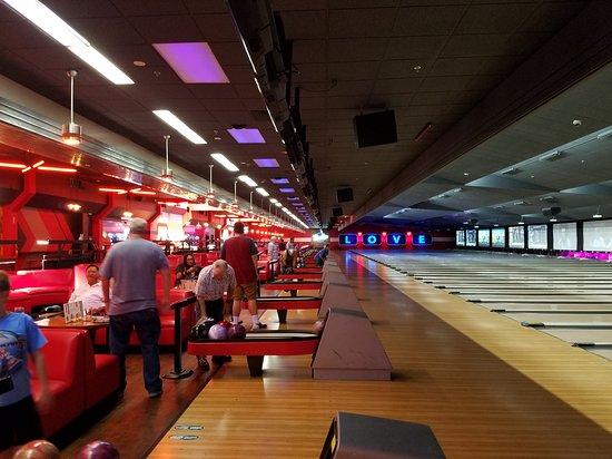 AMF Sierra Lanes