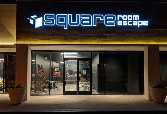 Square Room Escape