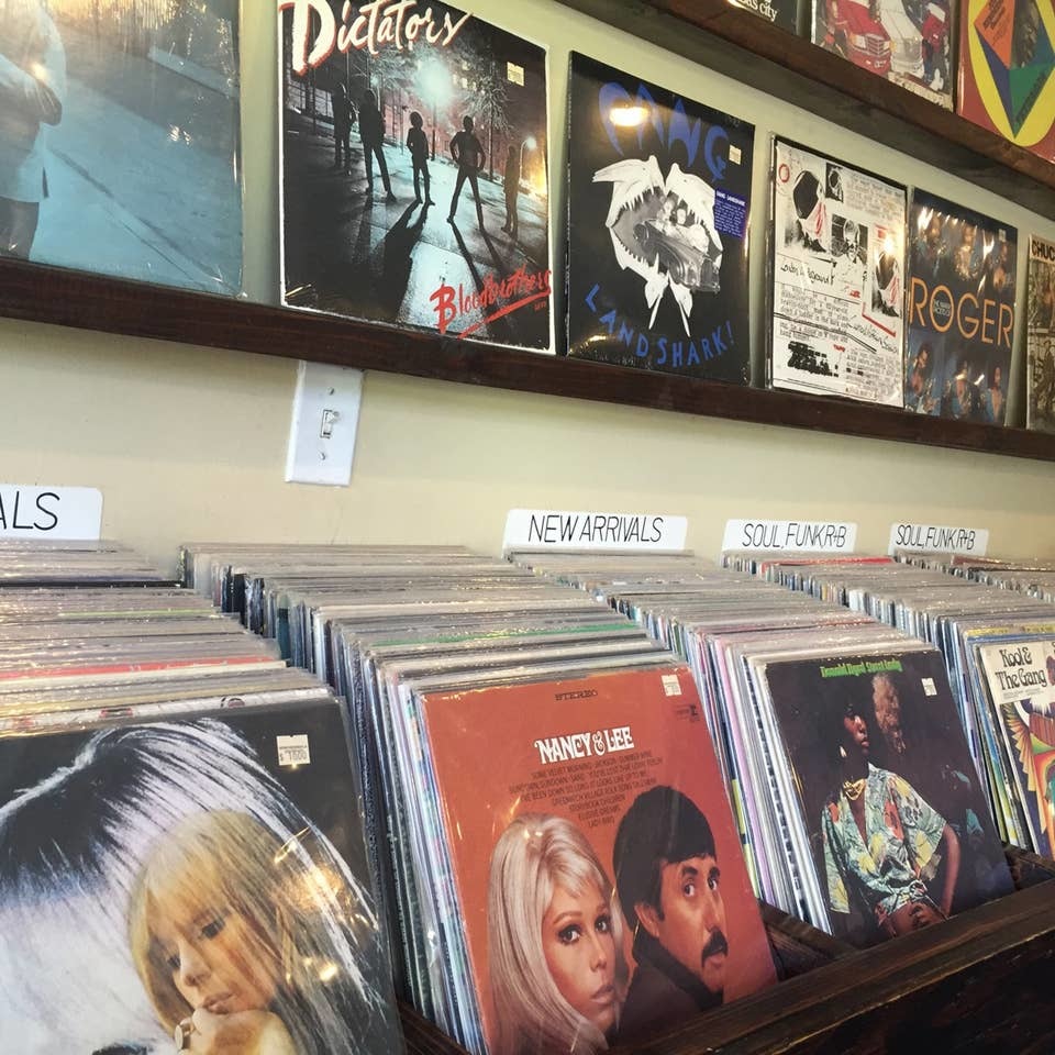 Mono Records