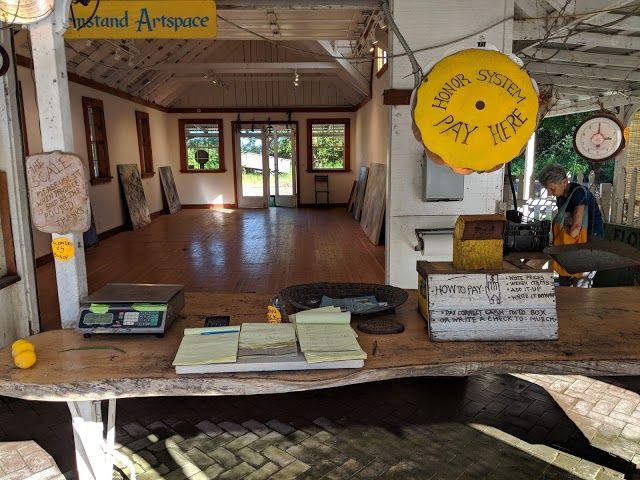 Gospel Flat Farm Stand & Gallery