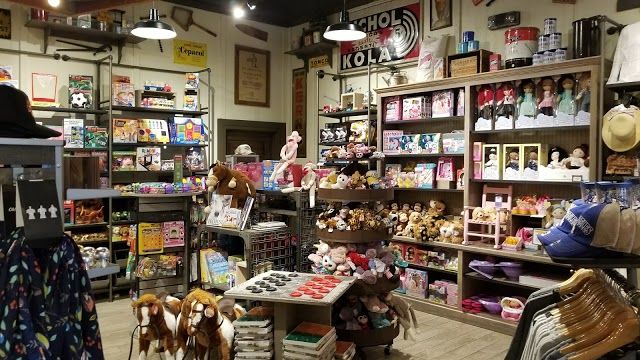 Cracker Barrel Old Country Store