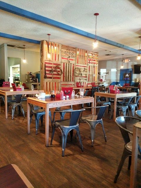 Hillbillies Restaurant